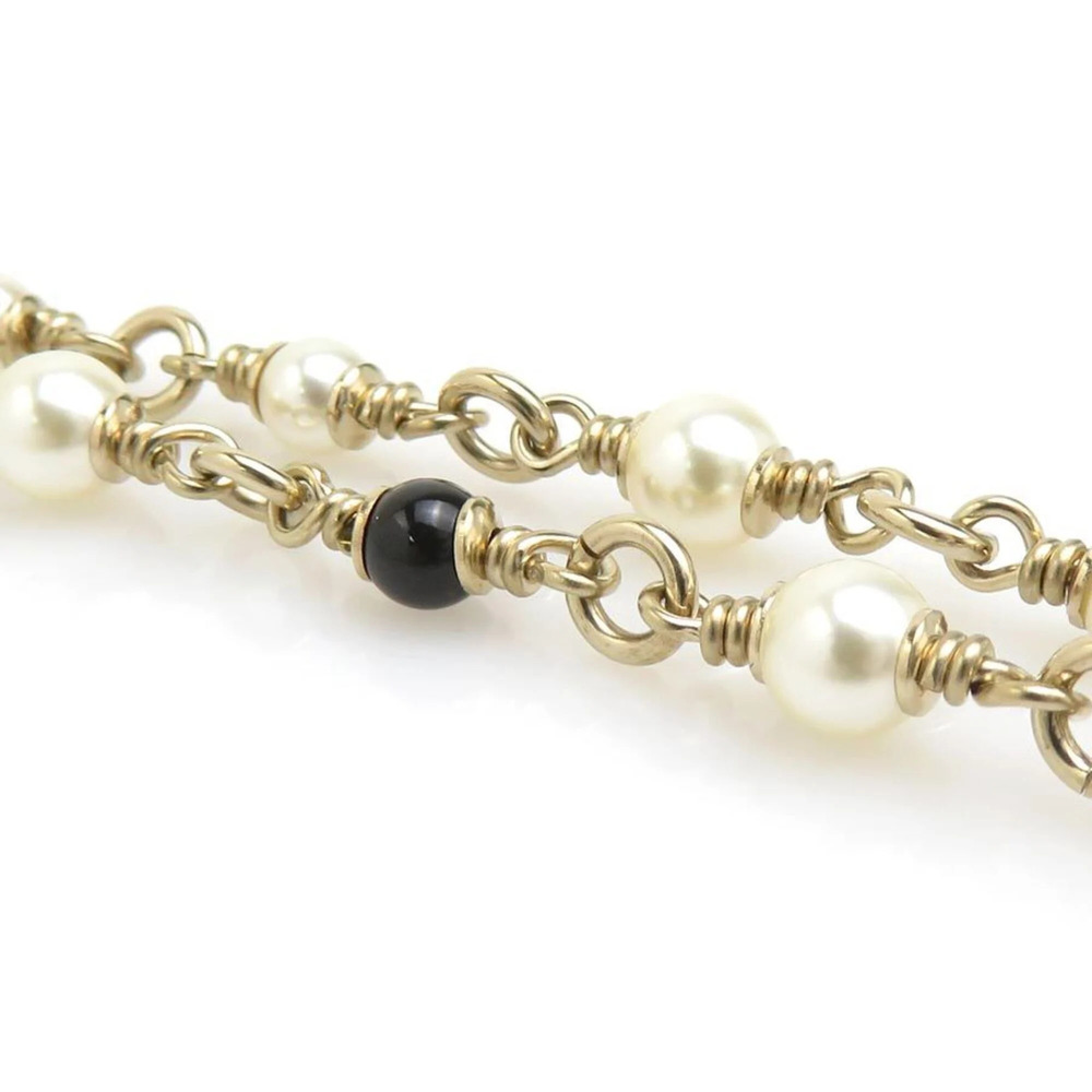 CHANEL White Pearl Necklace - Picture 5 of 11